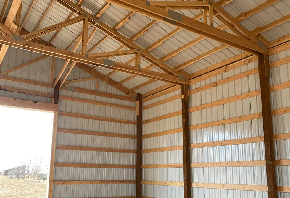 0007_Pole_Barn_interior-980x670 image-9